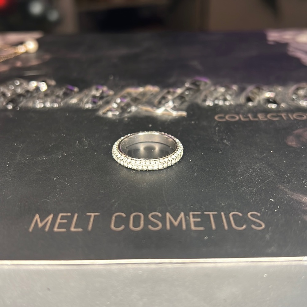 Henri Bendel Ring
